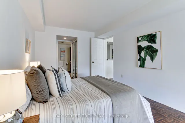 Additional property image - 705 King St Unit 913