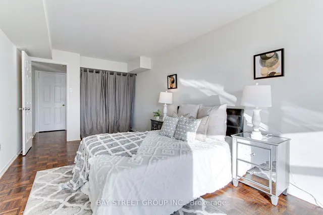 Additional property image - 705 King St Unit 913