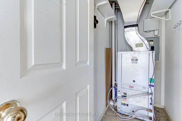 Additional property image - 705 King St Unit 913
