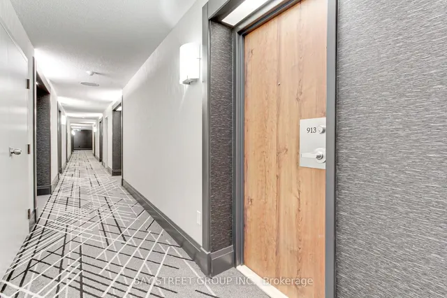 Additional property image - 705 King St Unit 913