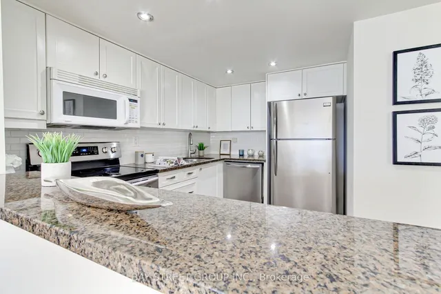 Additional property image - 705 King St Unit 913
