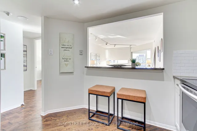 Additional property image - 705 King St Unit 913