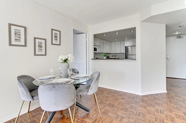 Additional property image - 705 King St Unit 913