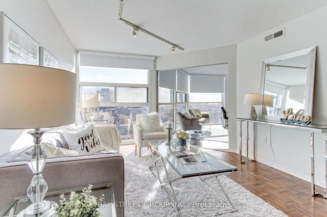 Additional property image - 705 King St Unit 913