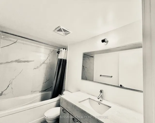 Additional property image - 126 Simcoe St Unit 702