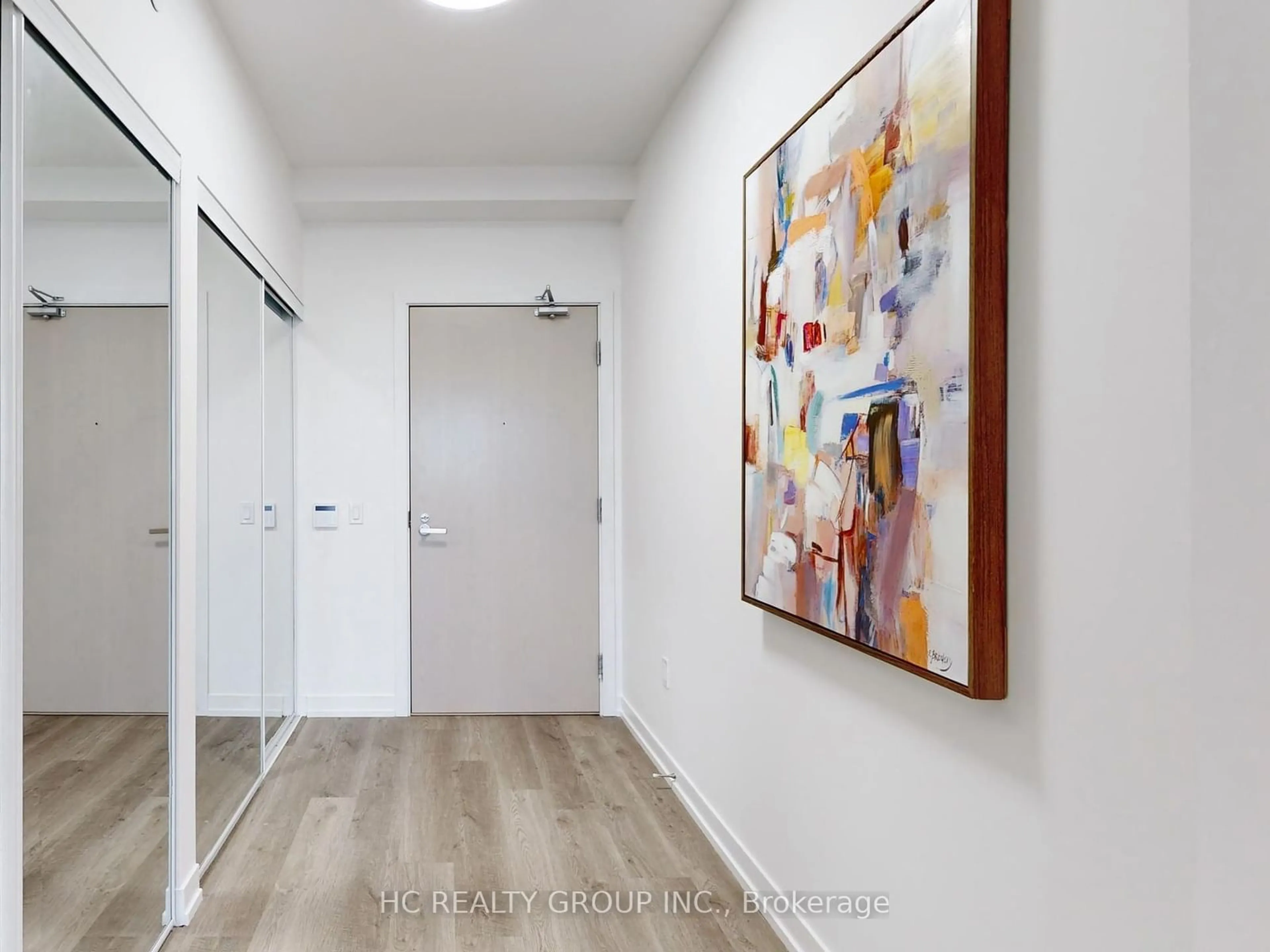 Indoor entryway for 55 Cooper St #6901, Toronto Ontario M5E 0G1