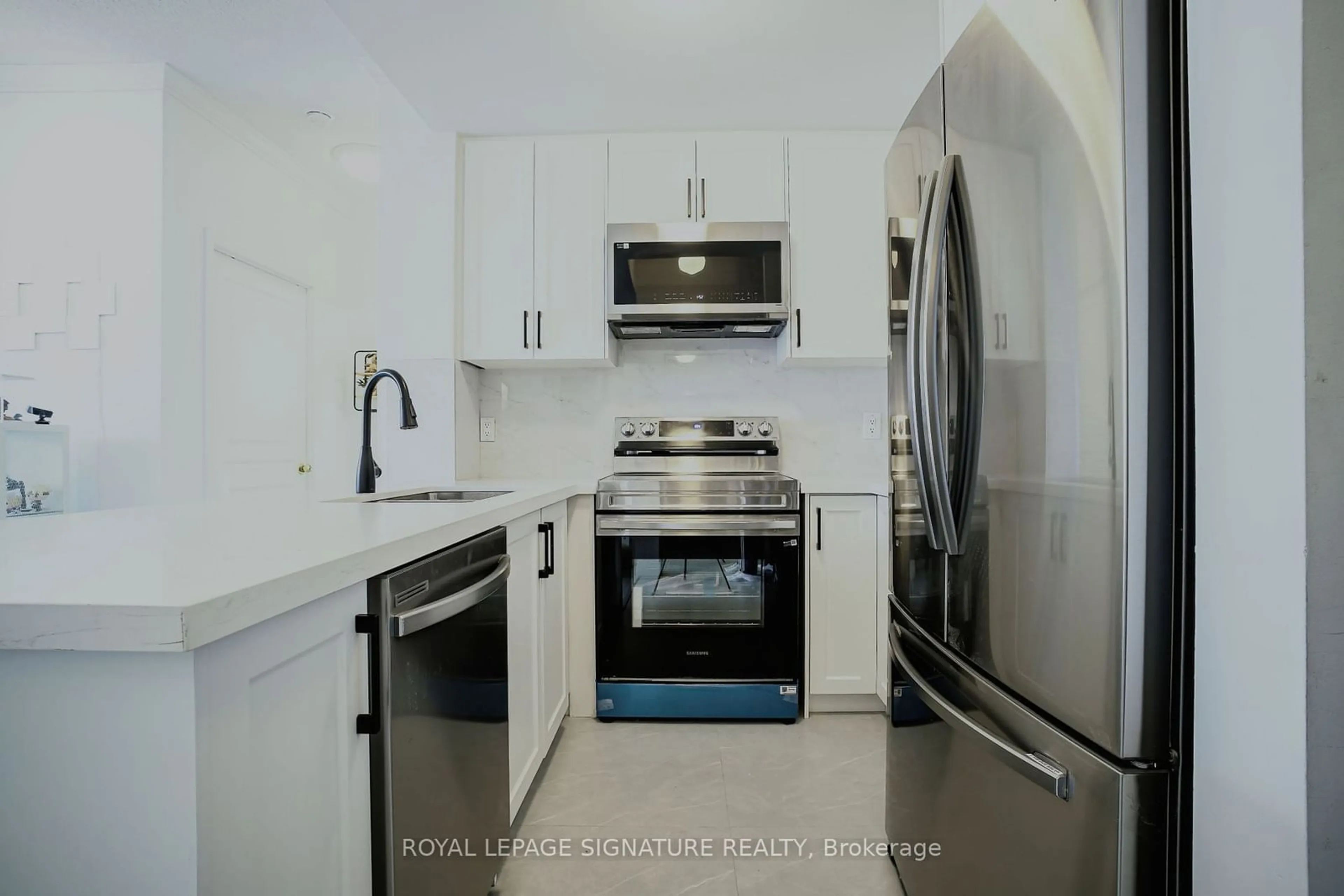 Standard kitchen, unknown for 28 Byng Ave #607, Toronto Ontario M2N 7H4