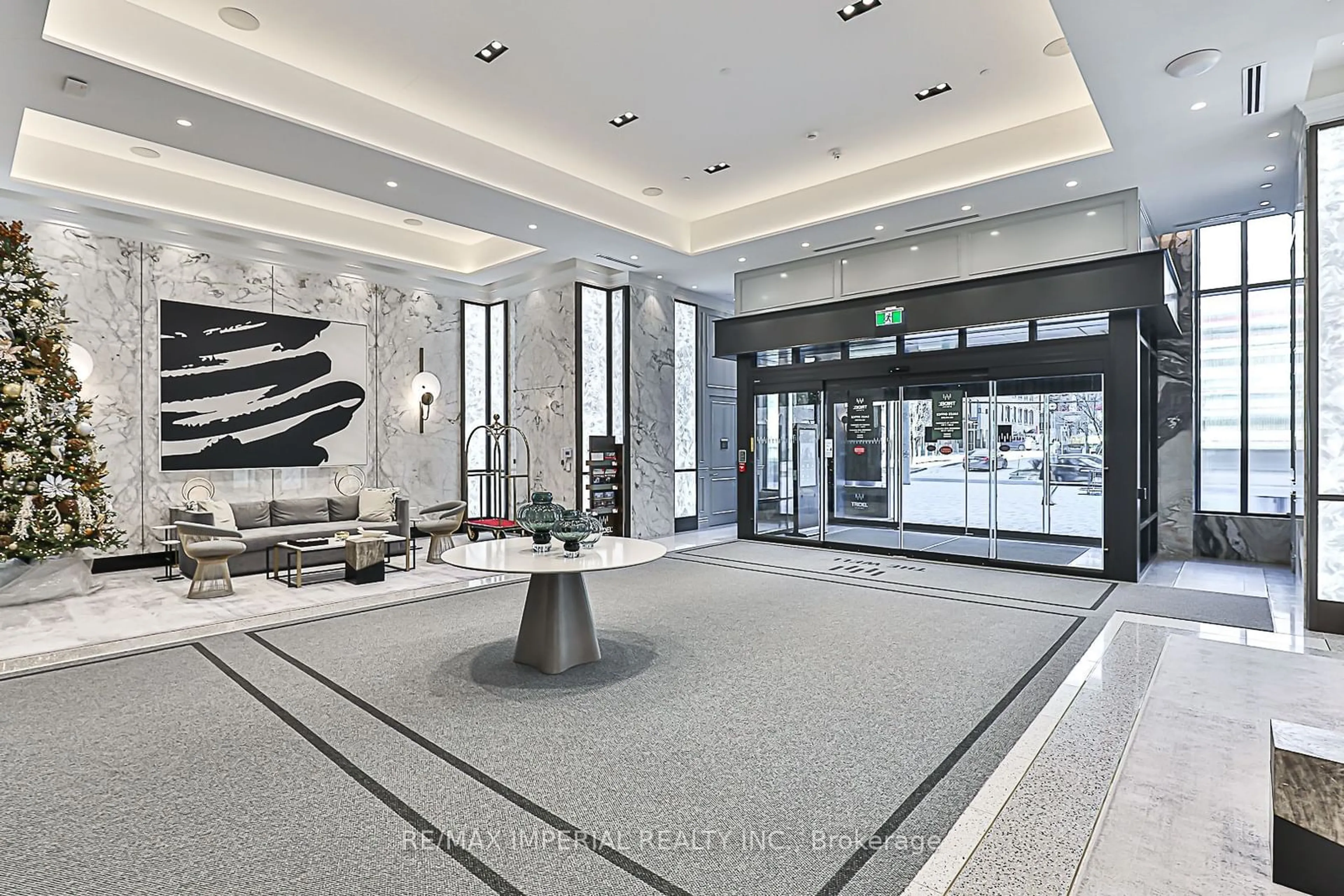 Lobby for 455 Wellington St #910, Toronto Ontario M5V 0V8