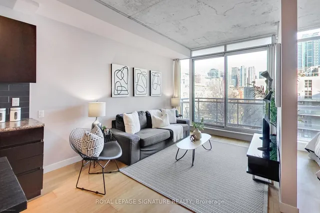 Additional property image - 38 Niagara St Unit 711
