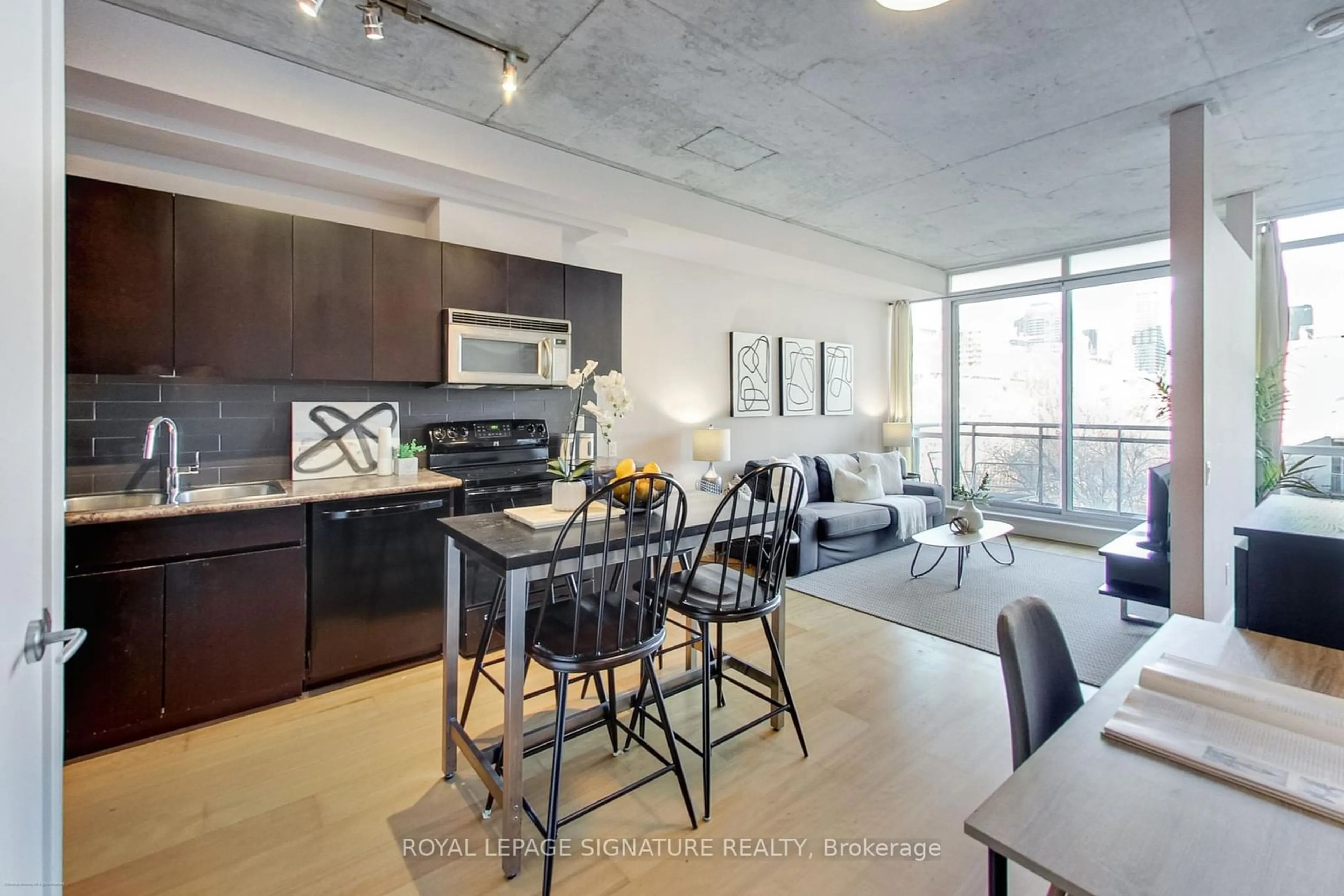 Open concept kitchen, unknown for 38 Niagara St #711, Toronto Ontario M5V 3X1