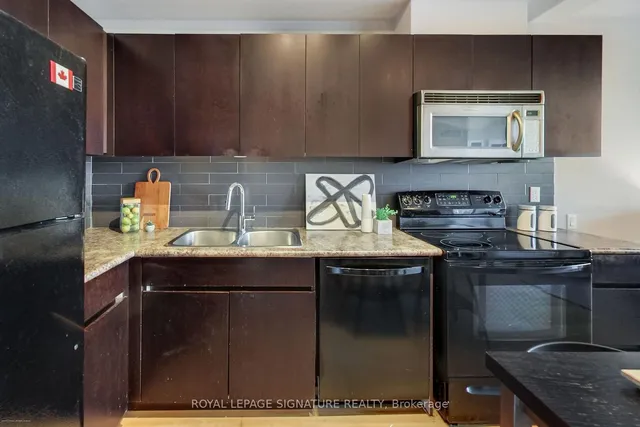 Additional property image - 38 Niagara St Unit 711