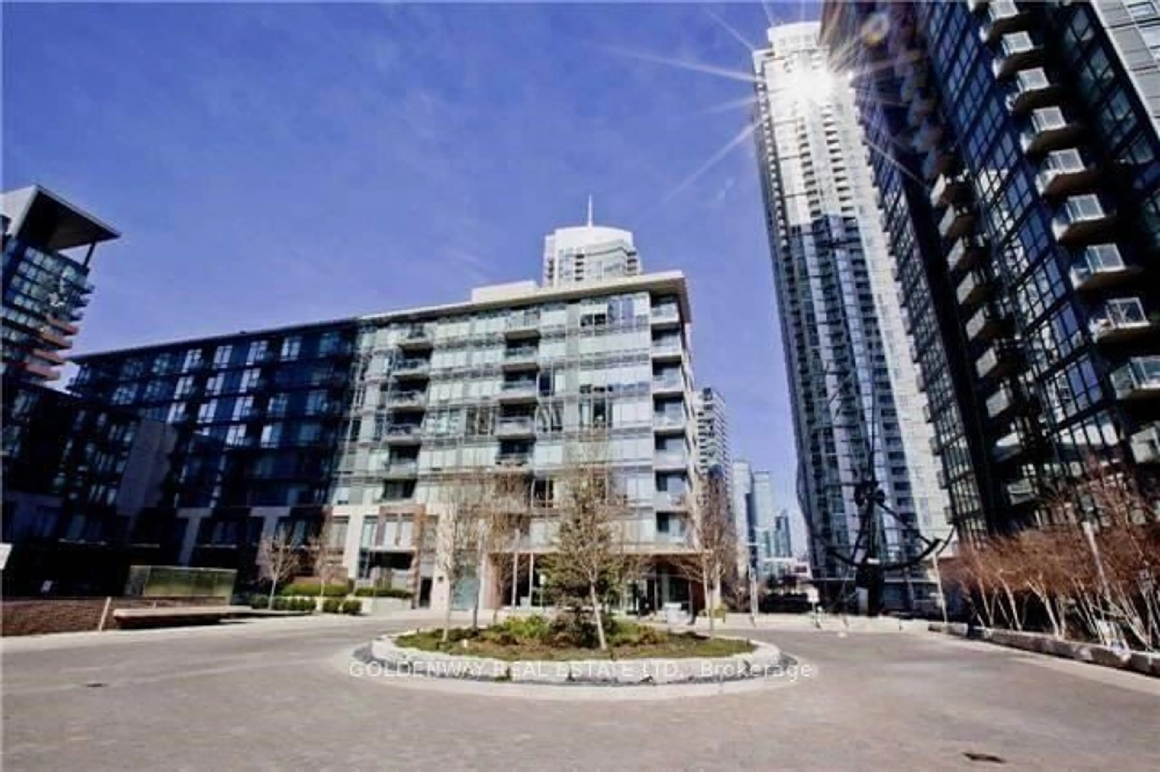 Patio, building for 15 Brunel Crt #617, Toronto Ontario M5V 3Y6