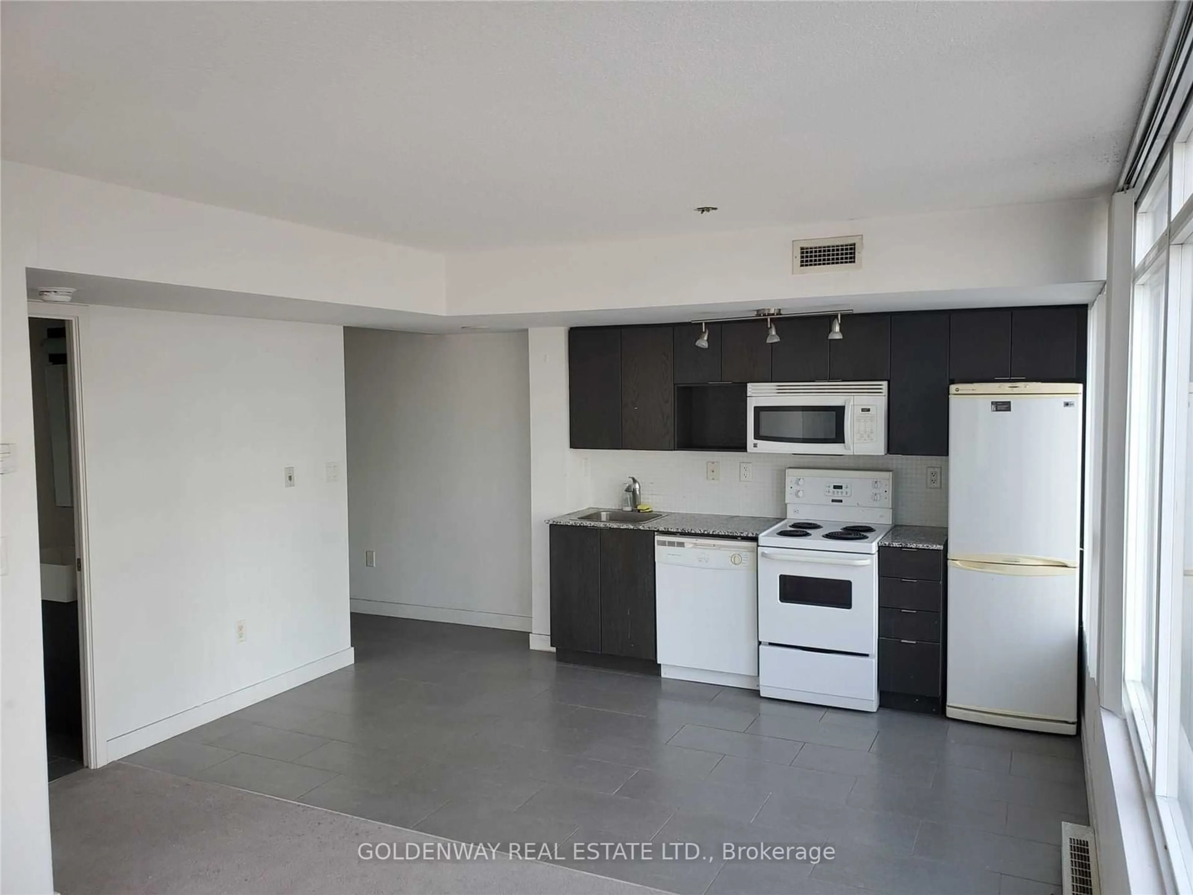 Standard kitchen, unknown for 15 Brunel Crt #617, Toronto Ontario M5V 3Y6