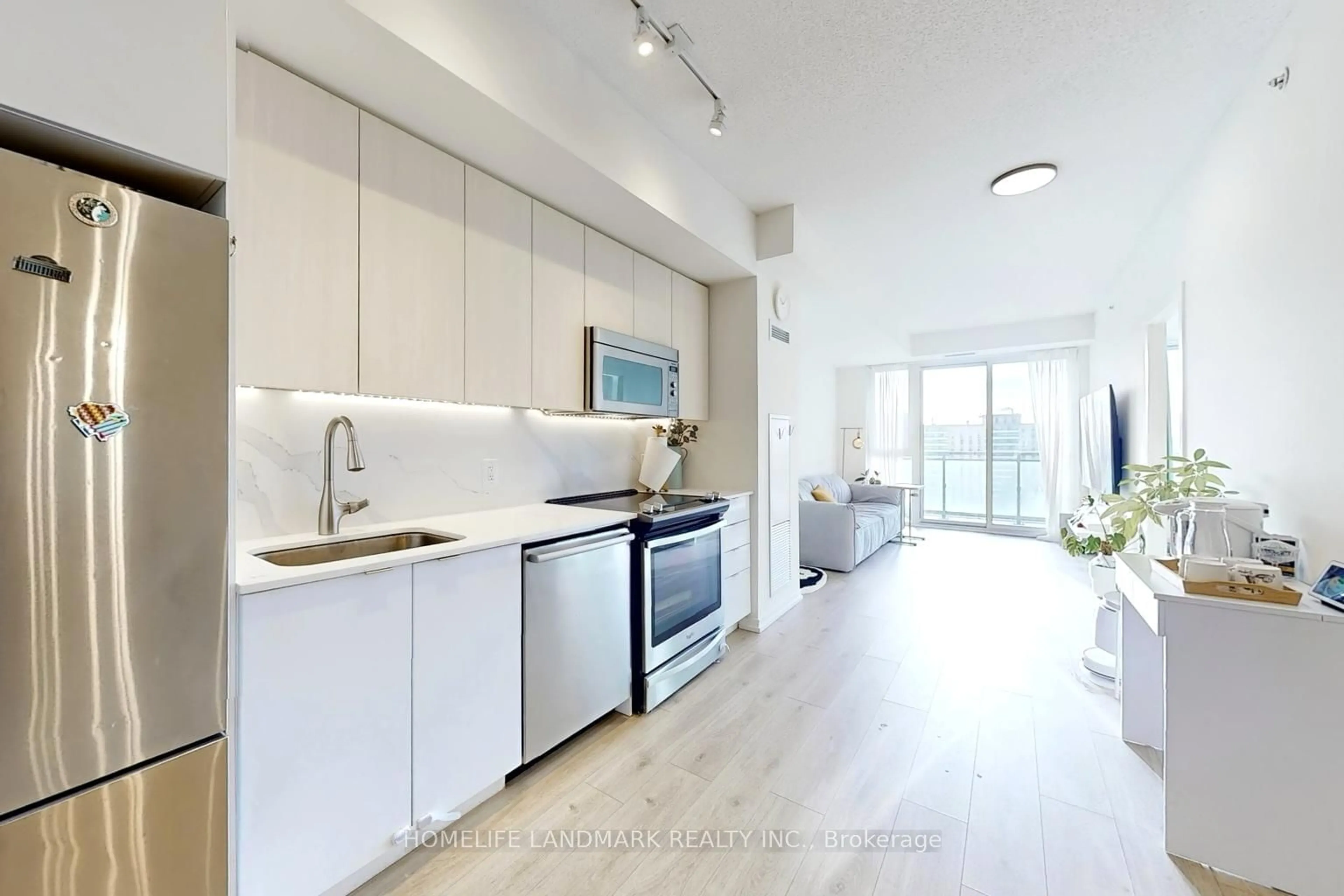 Open concept kitchen, unknown for 3237 Bayview Ave #911, Toronto Ontario M2K 0G1