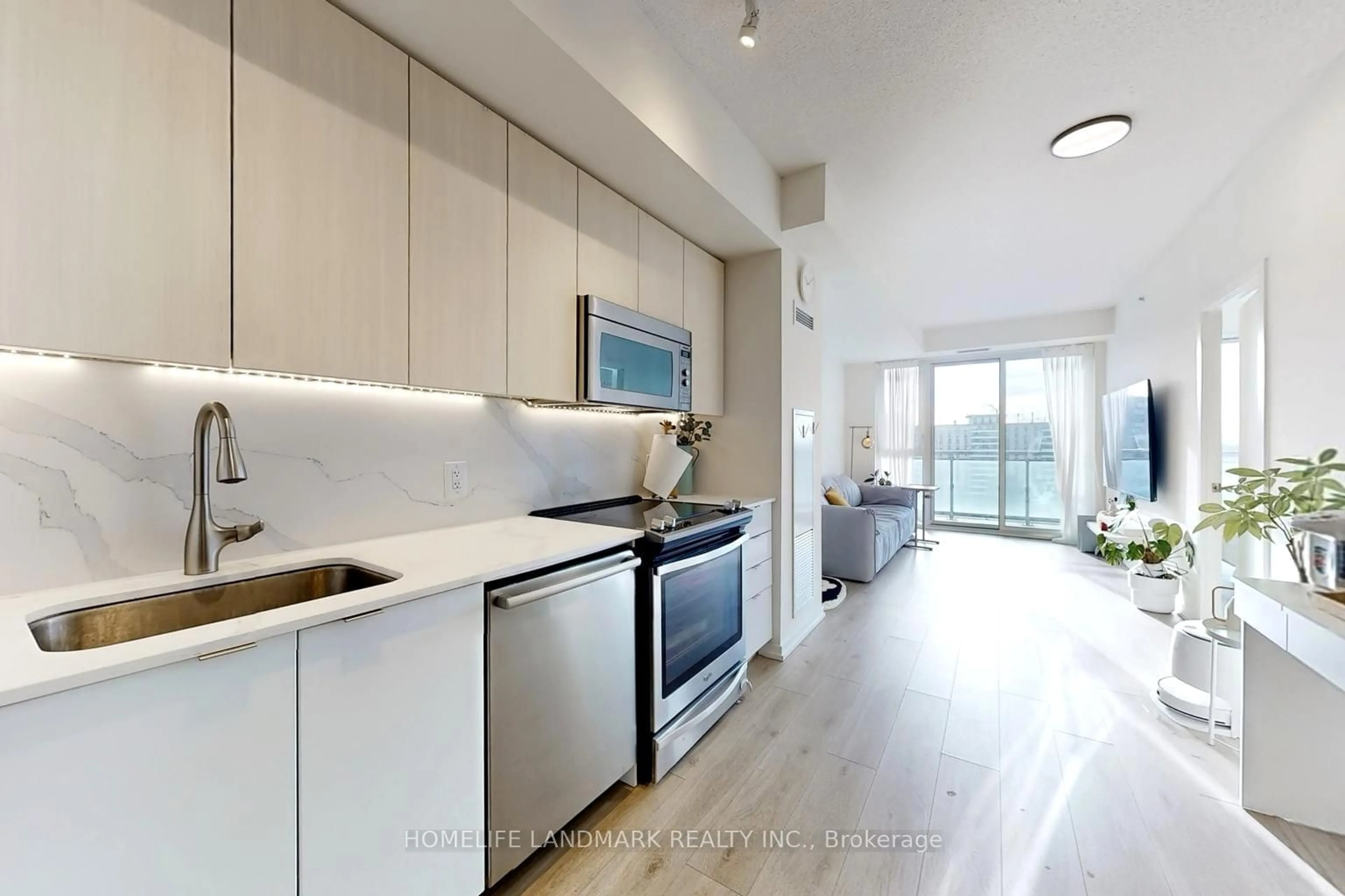 Open concept kitchen, unknown for 3237 Bayview Ave #911, Toronto Ontario M2K 0G1