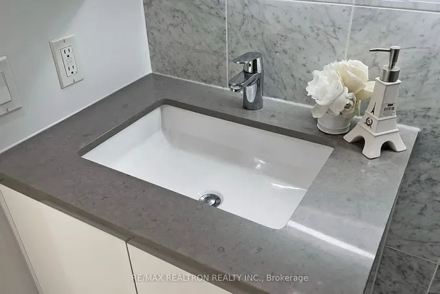 Additional property image - 115 Mcmahon Dr Unit 2711