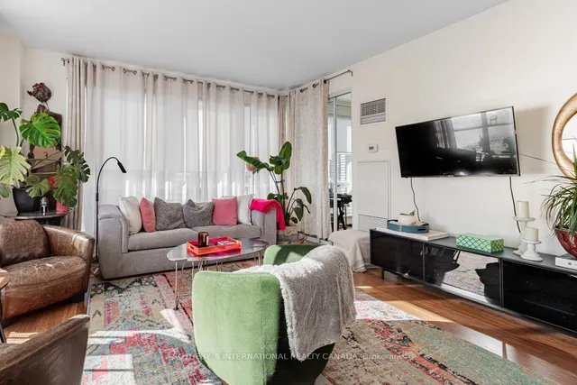 Additional property image - 10 Queens Quay Unit 2305