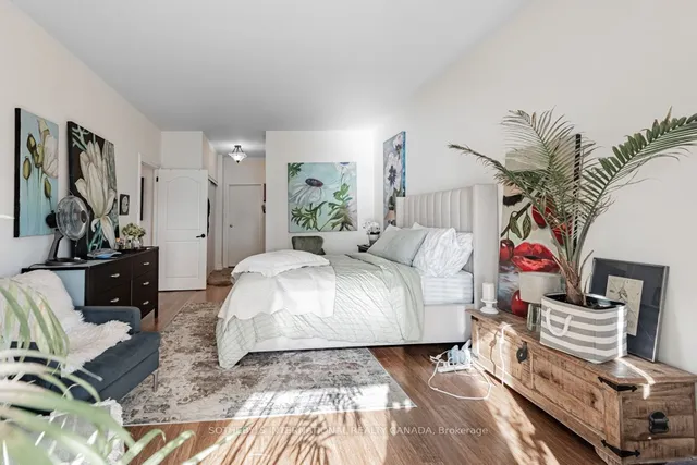Additional property image - 10 Queens Quay Unit 2305