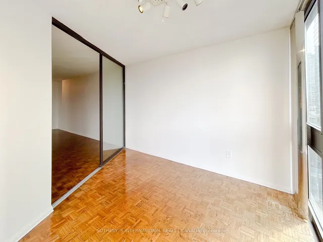 Additional property image - 15 McMurrich St Unit 1202