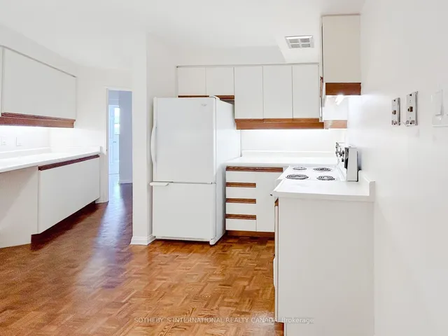 Additional property image - 15 McMurrich St Unit 1202