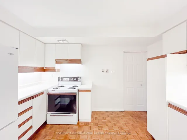 Additional property image - 15 McMurrich St Unit 1202