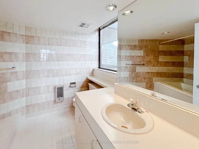Additional property image - 15 McMurrich St Unit 1202