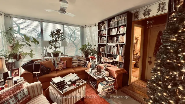 Additional property image - 1061 Bathurst St