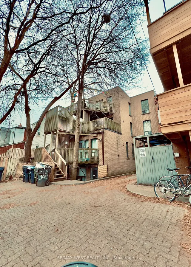 Additional property image - 1061 Bathurst St