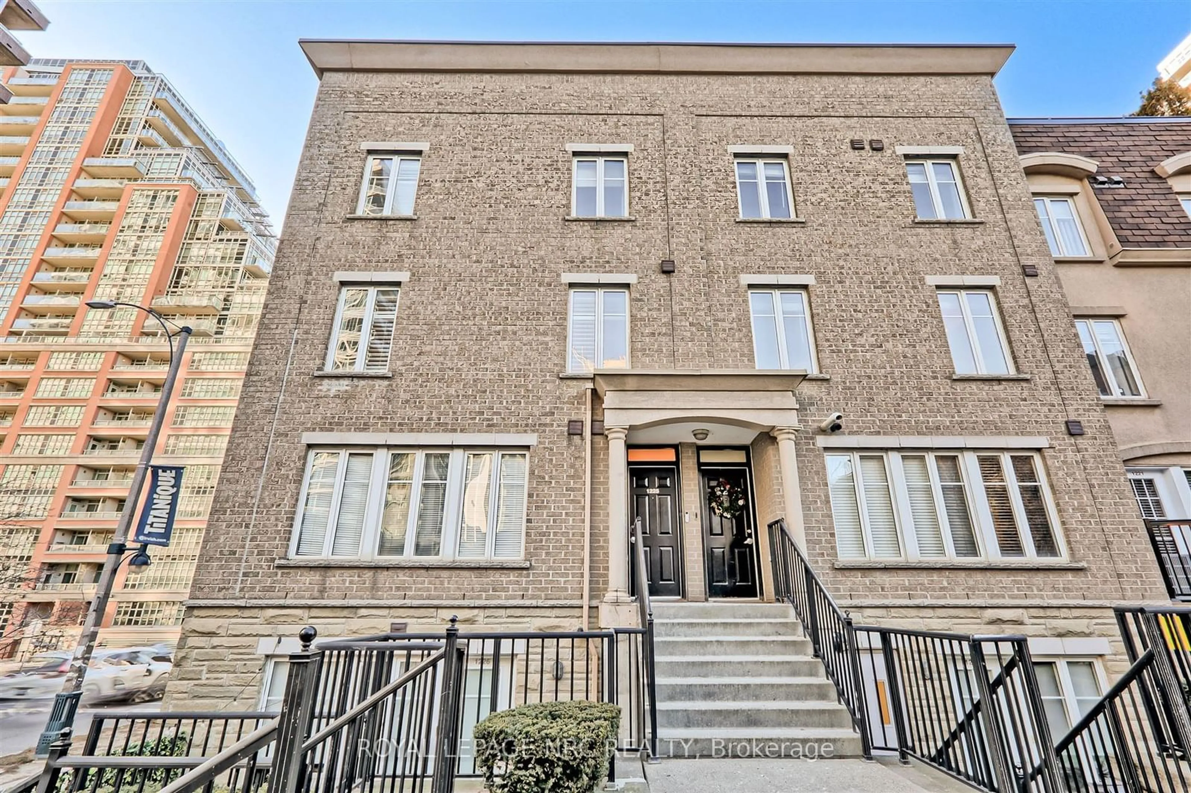 Home with brick exterior material, street for 21 Pirandello St #1225, Toronto Ontario M6K 3P4