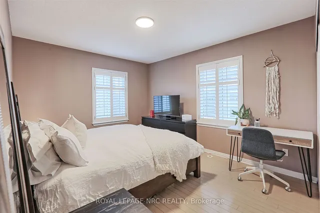 Additional property image - 21 Pirandello St Unit 1225