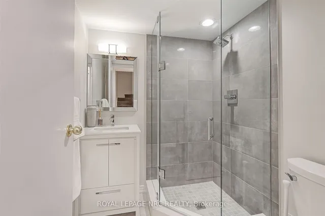Additional property image - 21 Pirandello St Unit 1225