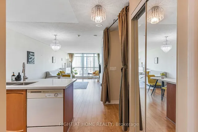 Additional image 28 of 231 Fort York Blvd Unit 1807