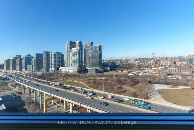 Additional image 17 of 231 Fort York Blvd Unit 1807