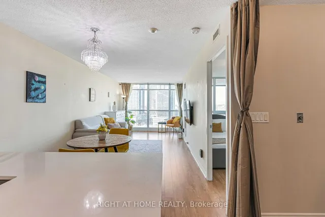 Additional image 15 of 231 Fort York Blvd Unit 1807