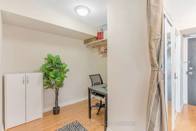 Additional image 14 of 231 Fort York Blvd Unit 1807