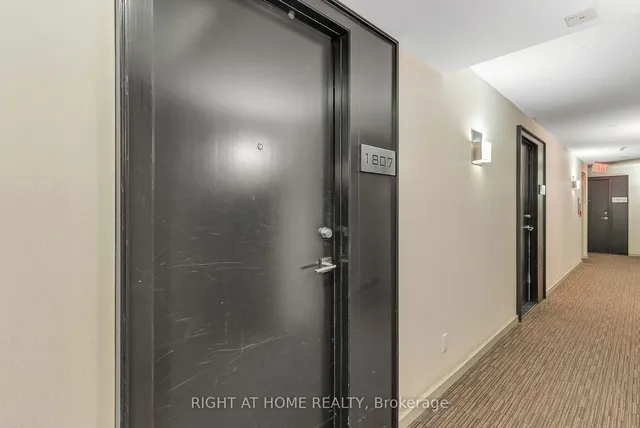 Additional image 30 of 231 Fort York Blvd Unit 1807