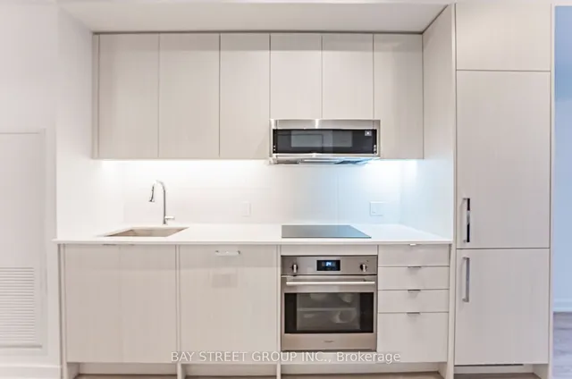 Additional property image - 250 Lawrence Ave Unit 526