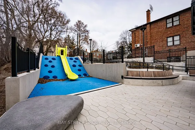 Additional property image - 250 Lawrence Ave Unit 526