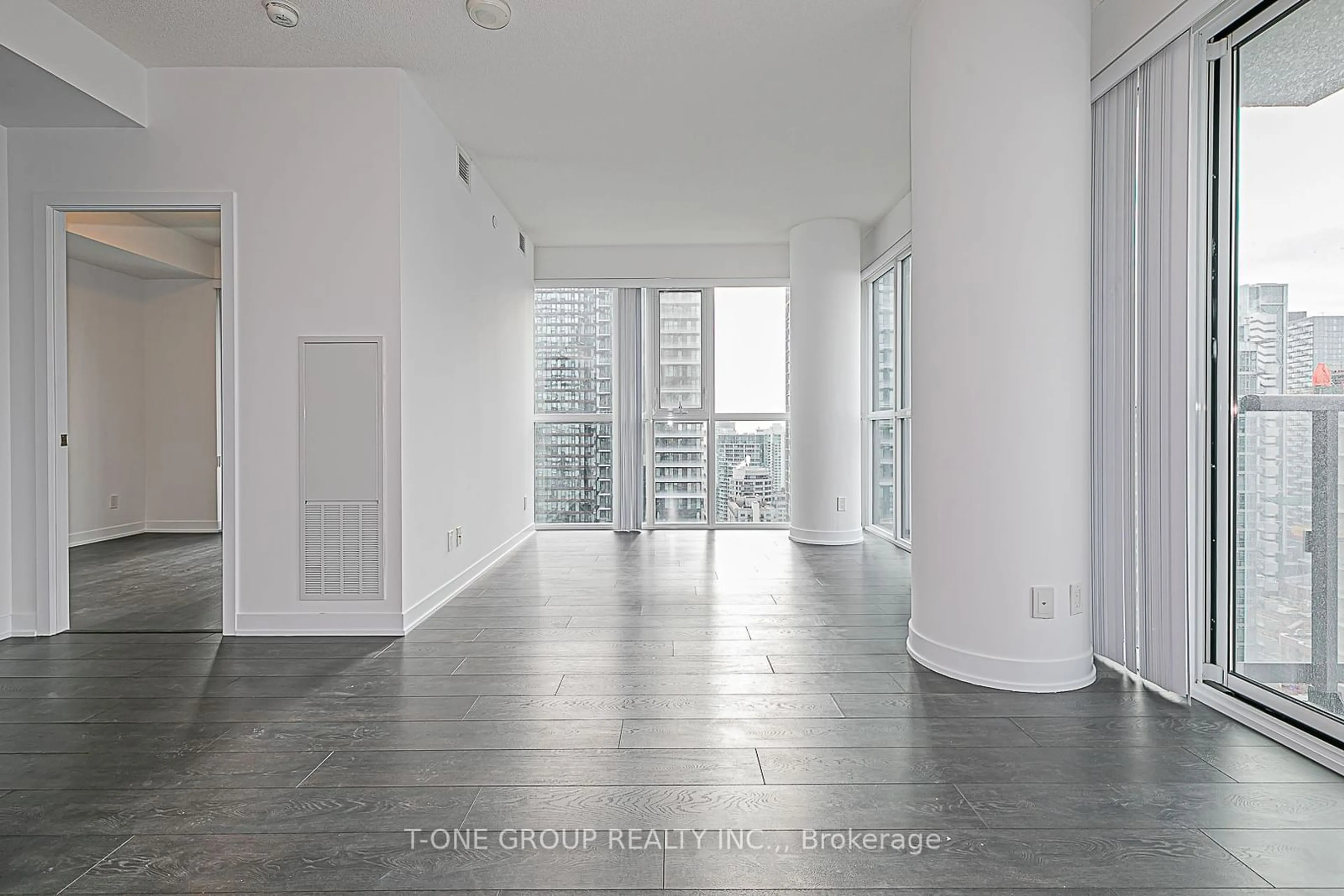 A pic of a room for 87 Peter St #3202, Toronto Ontario M5V 0P1