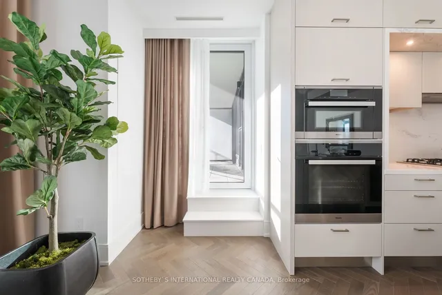 Additional property image - 455 Wellington St Unit 1105