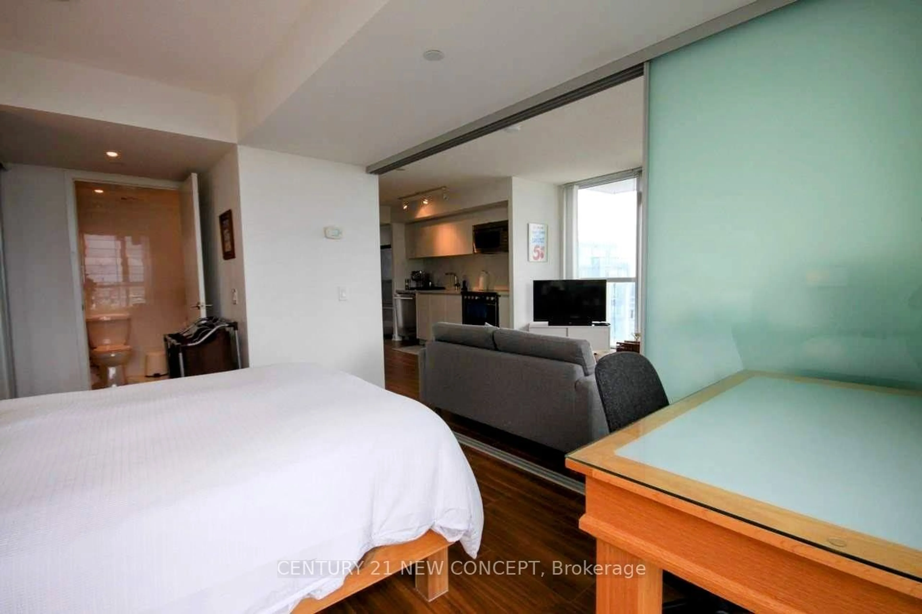 A pic of a room for 85 Queens Wharf Rd #3307, Toronto Ontario M5V 0J9