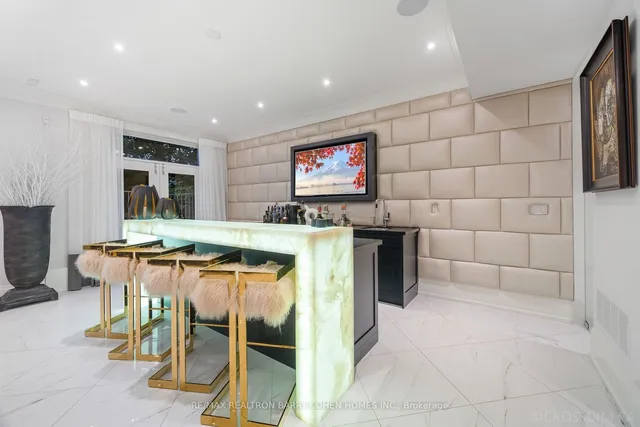 Additional property image - 70 Banbury Rd