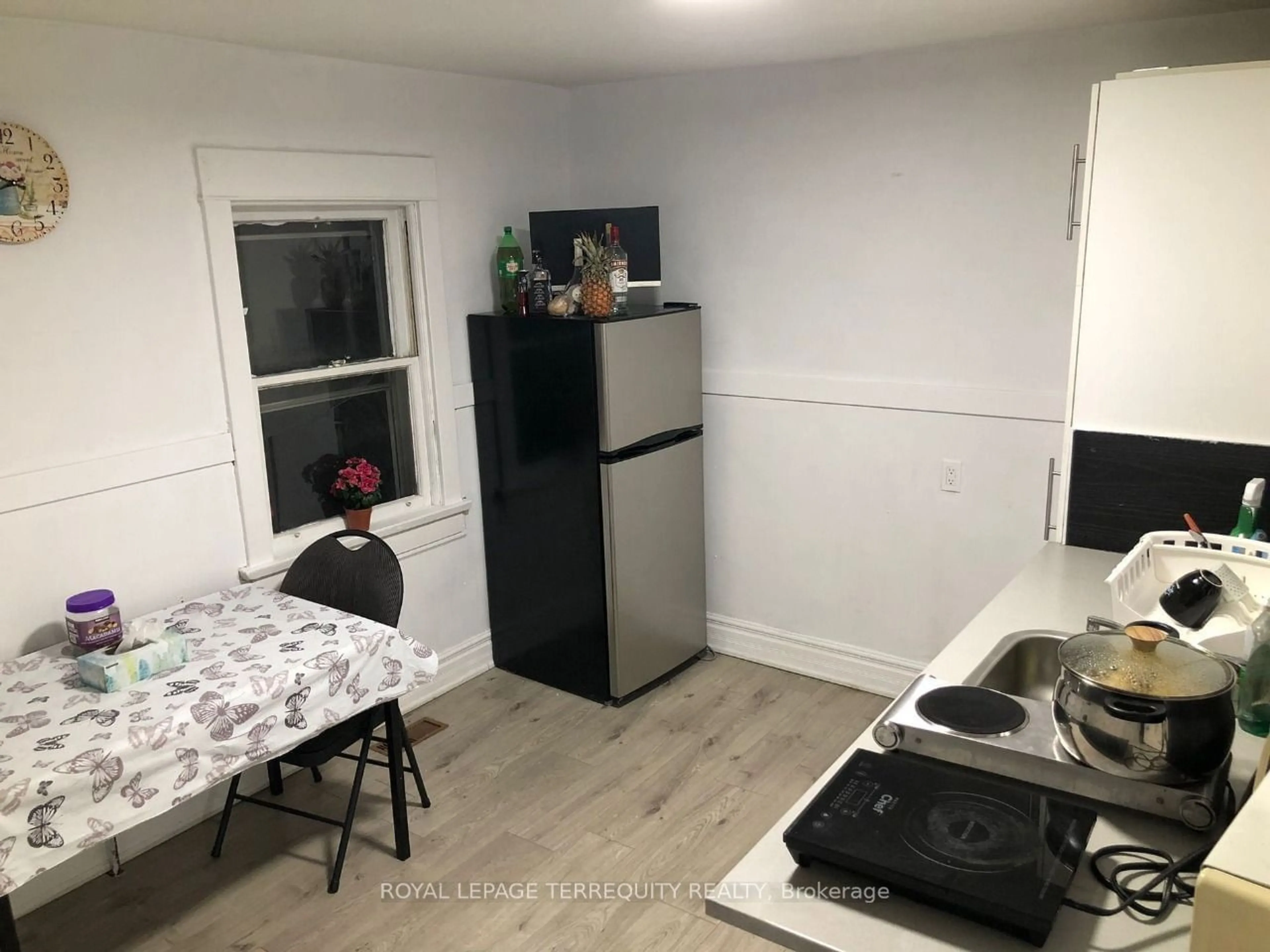 A pic of a room for 471 Vaughan Rd, Toronto Ontario M6C 2P5