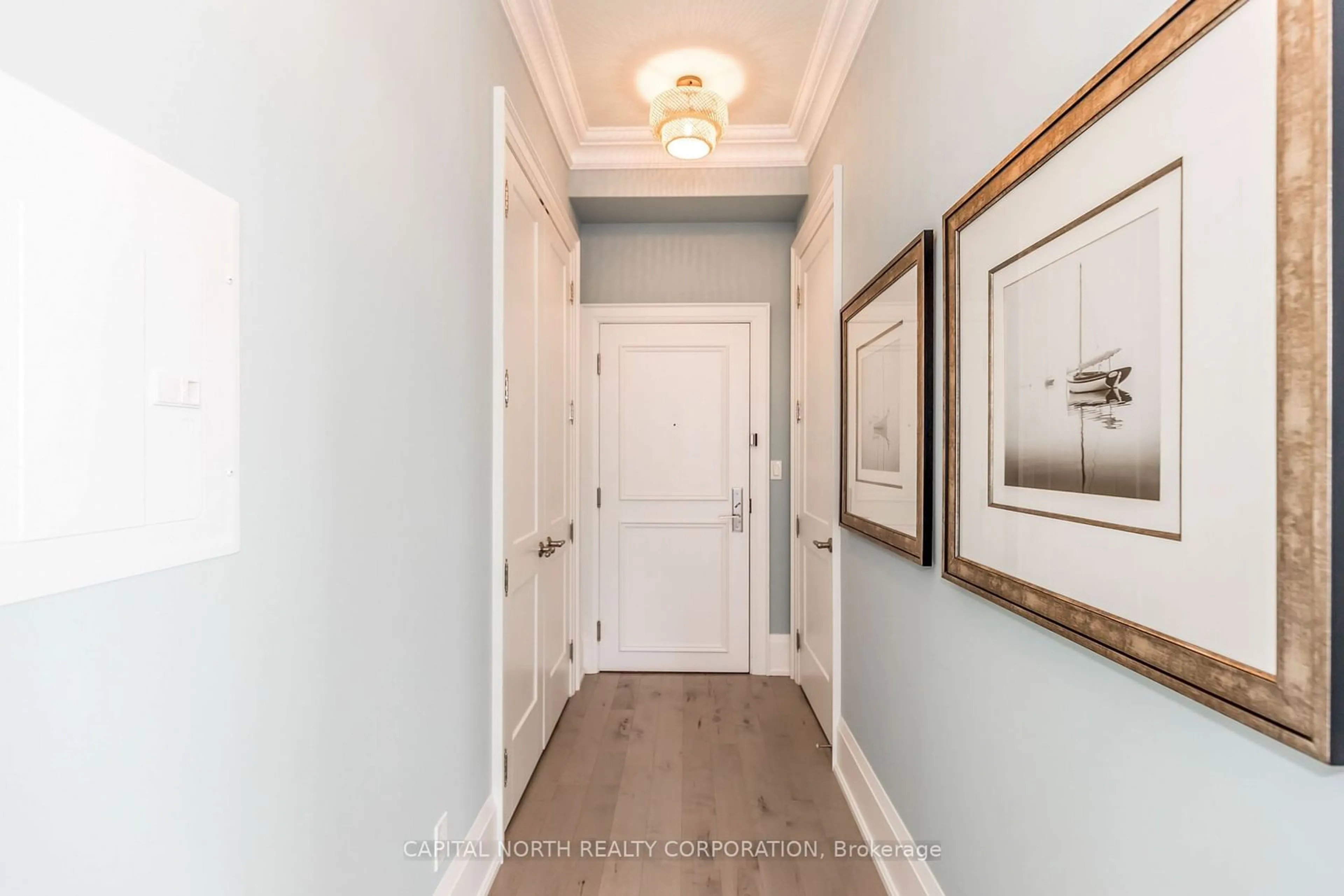 Indoor entryway for 460 Adelaide St #PH105, Toronto Ontario M5A 0E7