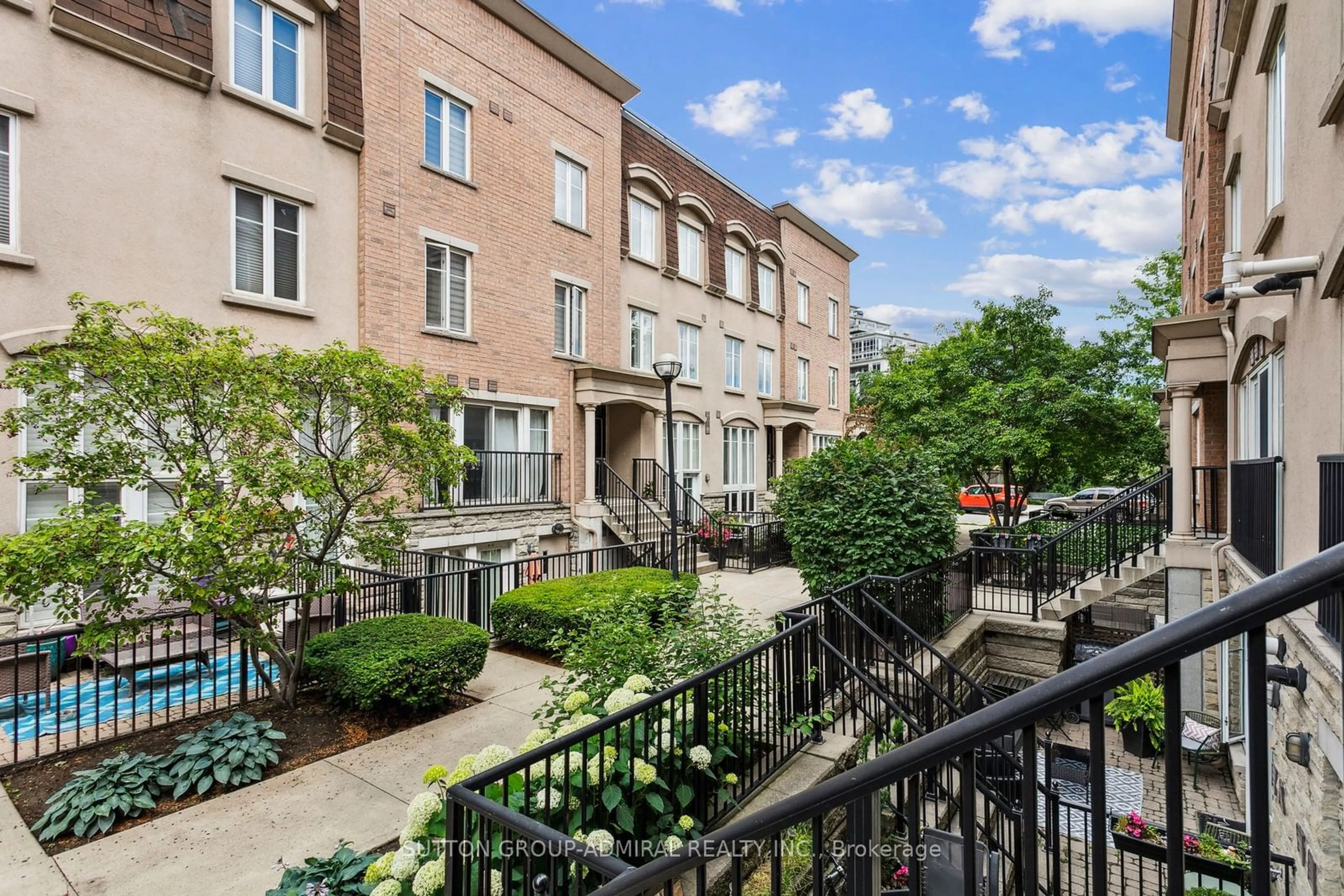 Patio, street for 34 Western Battery Rd #435, Toronto Ontario M6K 3N9