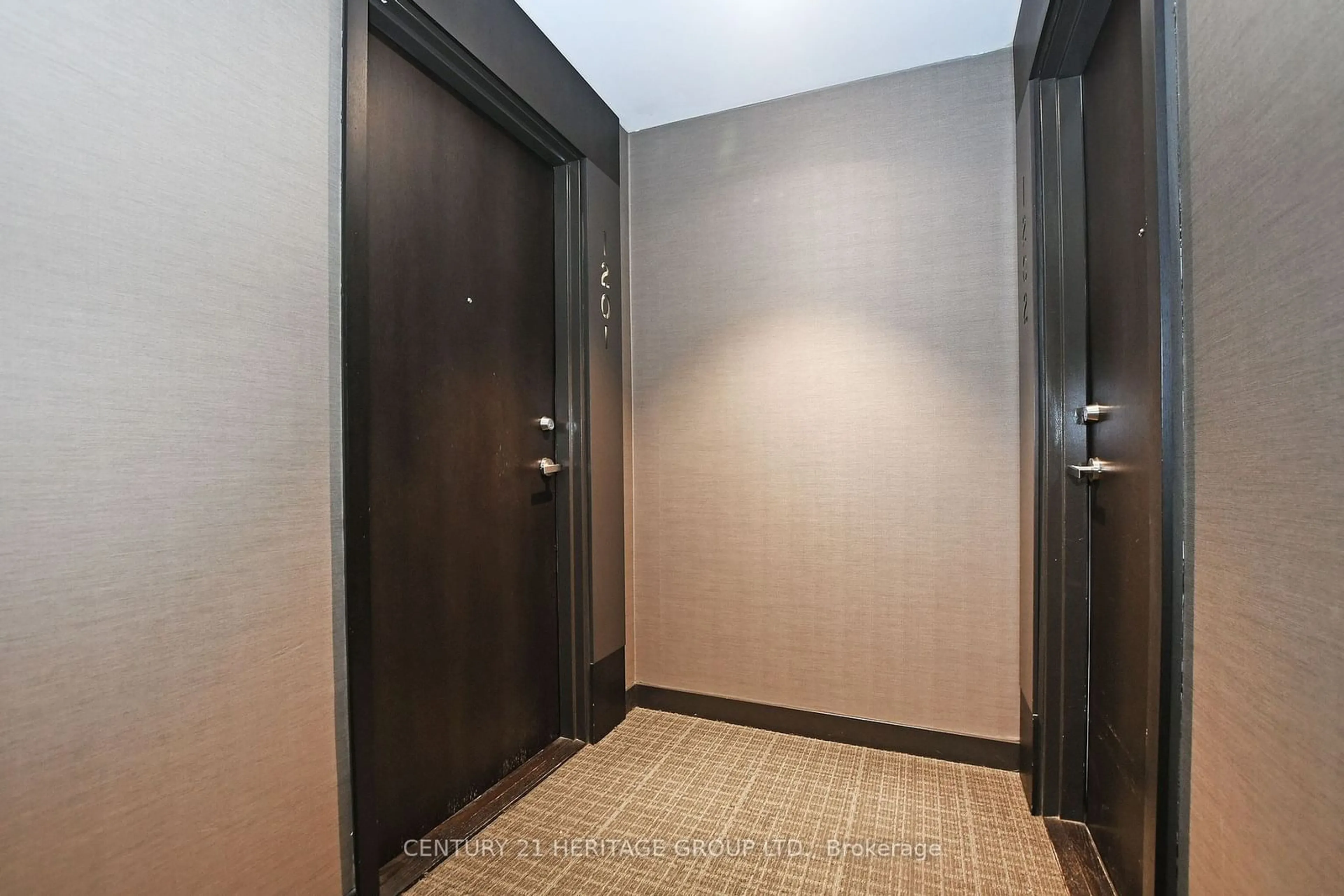 Indoor foyer for 170 Sumach St #1201, Toronto Ontario M5A 0C3