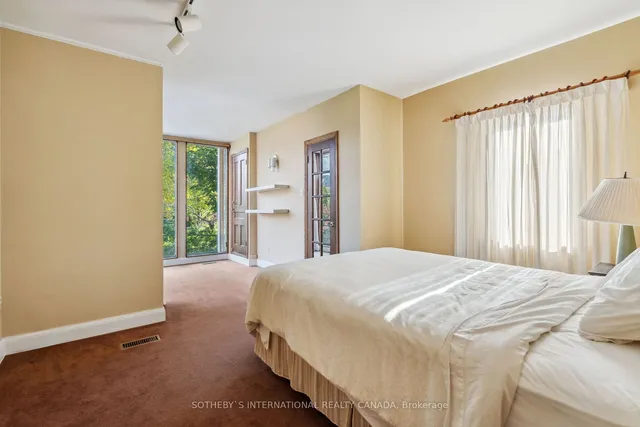 Additional property image - 105 Cluny Dr