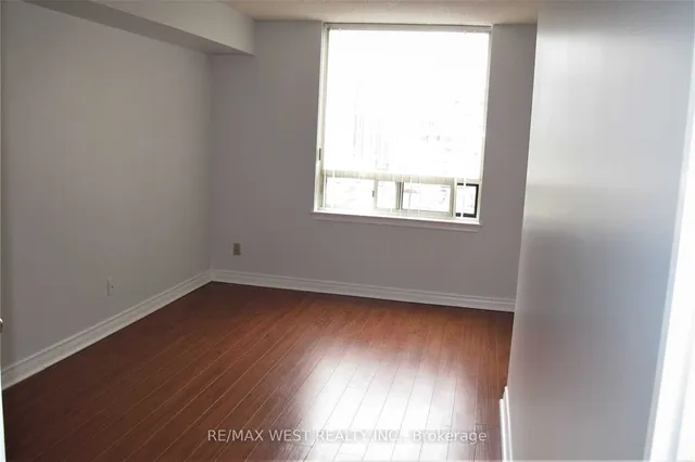 Additional property image - 633 Bay St Unit 516
