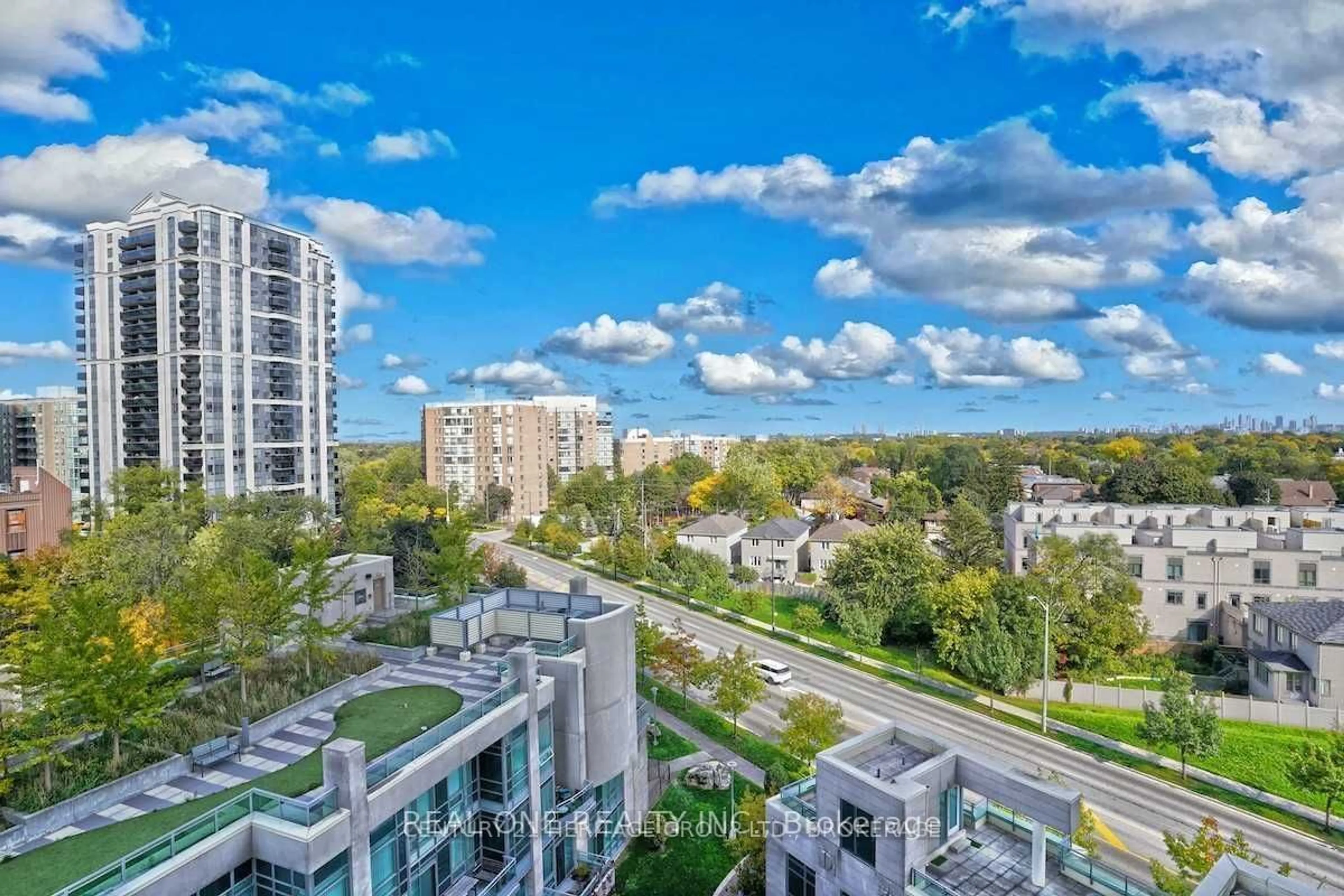 A pic from outside/outdoor area/front of a property/back of a property/a pic from drone, city buildings view from balcony for 18 Holmes Ave #811, Toronto Ontario M2N 0E1