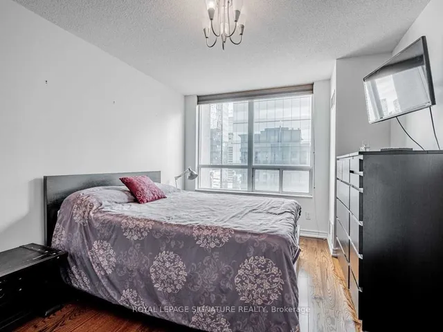 Additional property image - 30 Grand Trunk Cres Unit 3906